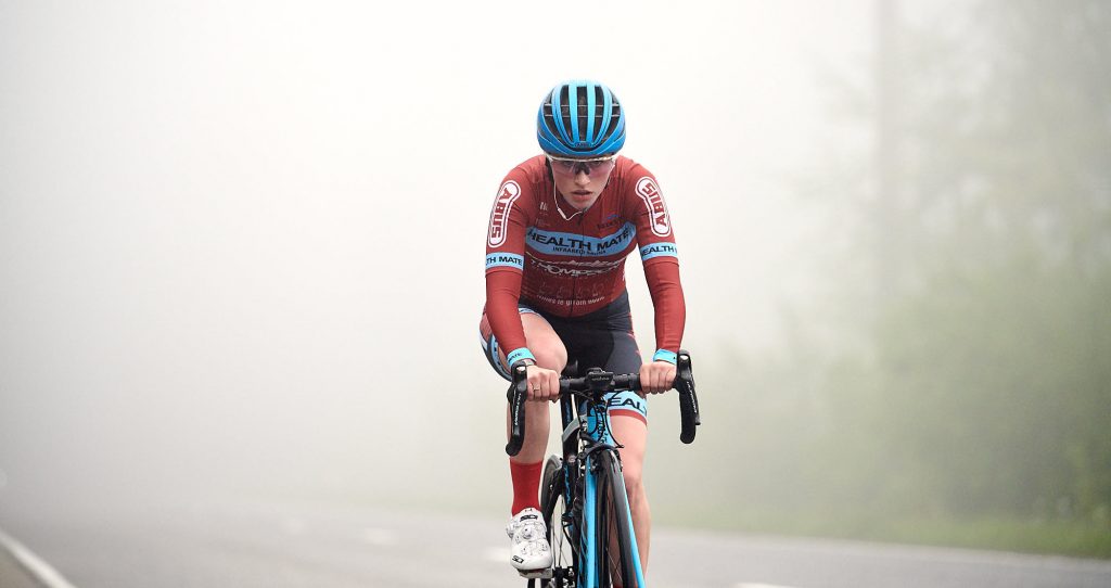 Elodie Kuijper riding in the fog in Belgium